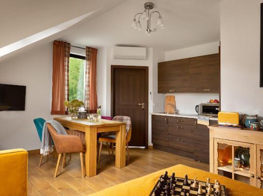 Apartamenty U Harrego I Przy Stawie Spa Z Klimatyzacja, Balia, Sauna, Ogrodem I Parkingiem Kudowa-Zdrój Eksteriør billede